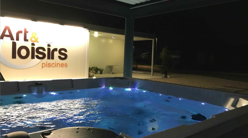 Art & Loisirs Piscine - Spa et Vue Extérieure nuit