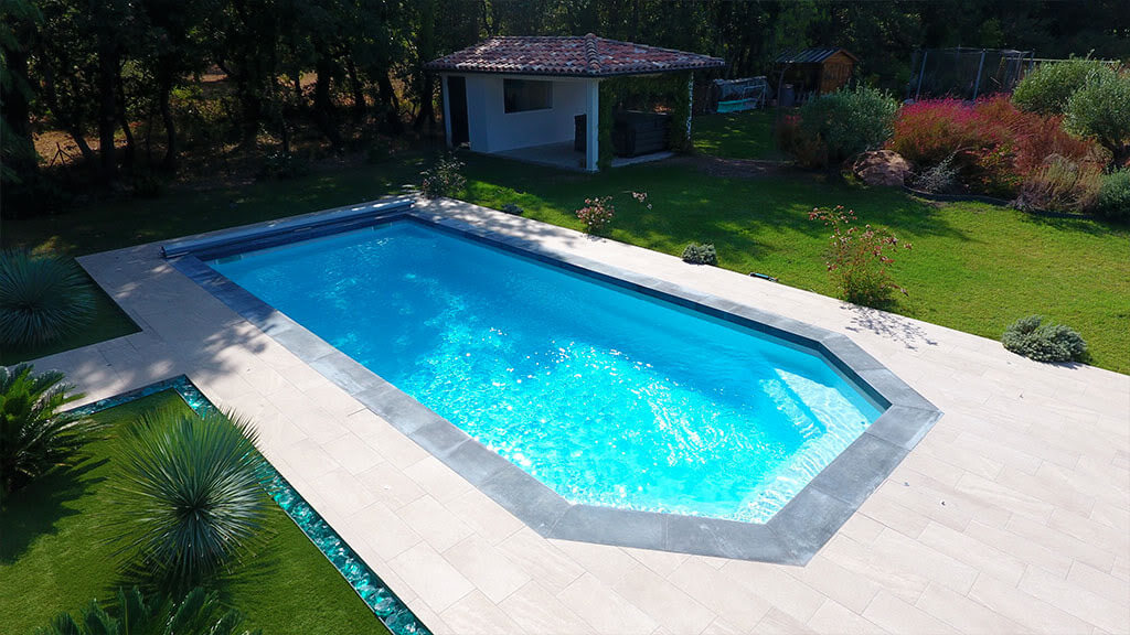 Piscine coque Tanzanite Alliance Piscines